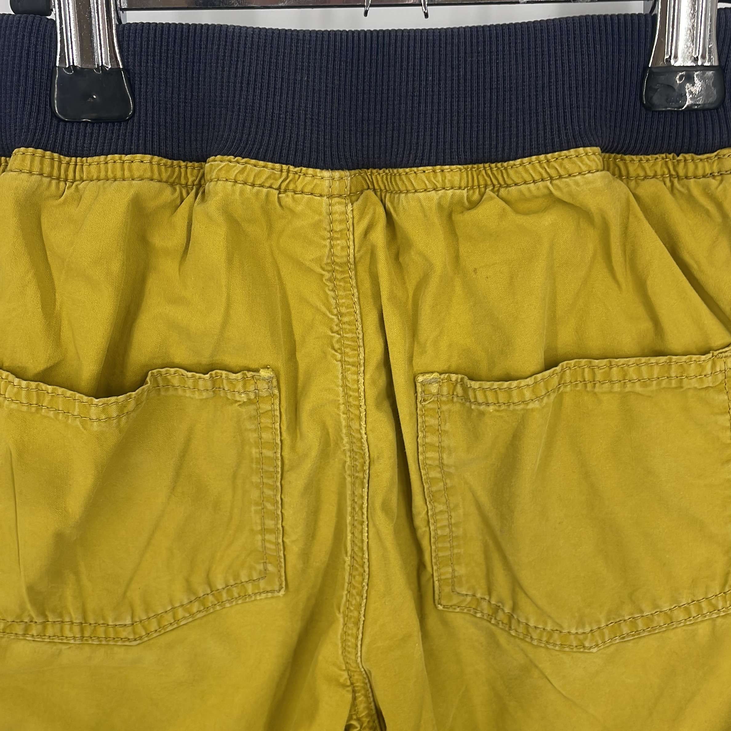 2-Short Petit Bateau 5 ans