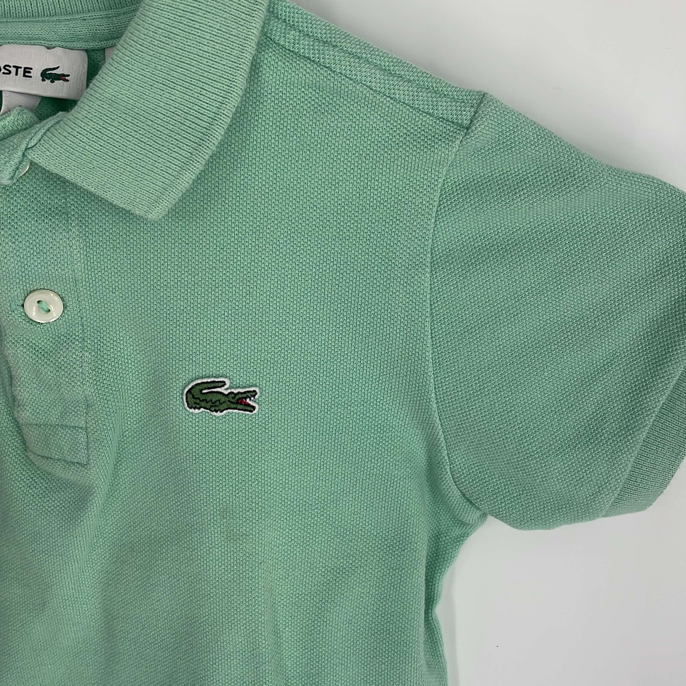 2-T-shirt manches courtes Lacoste 4 ans