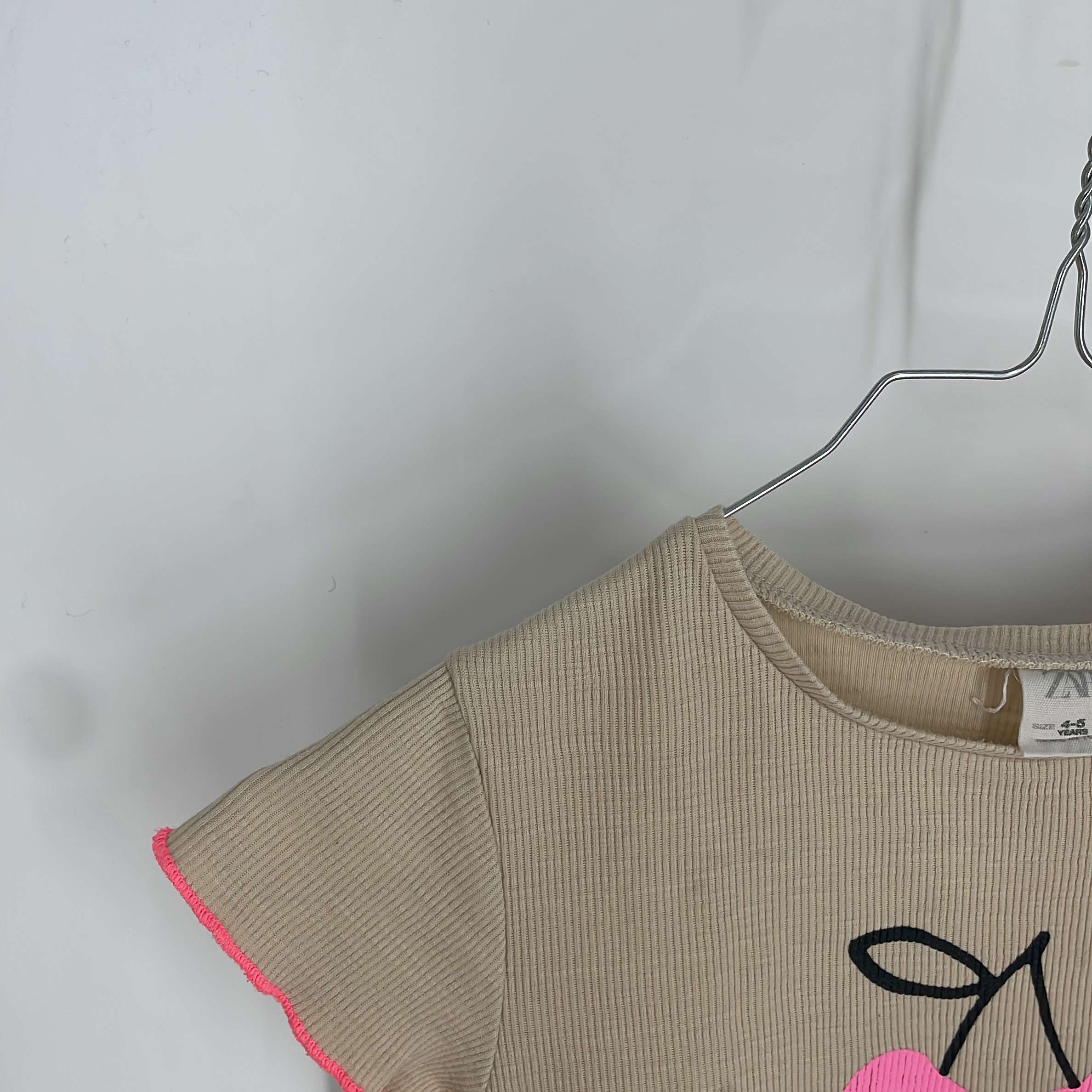1-T-shirt manches courtes Zara Kids 4-5 Ans