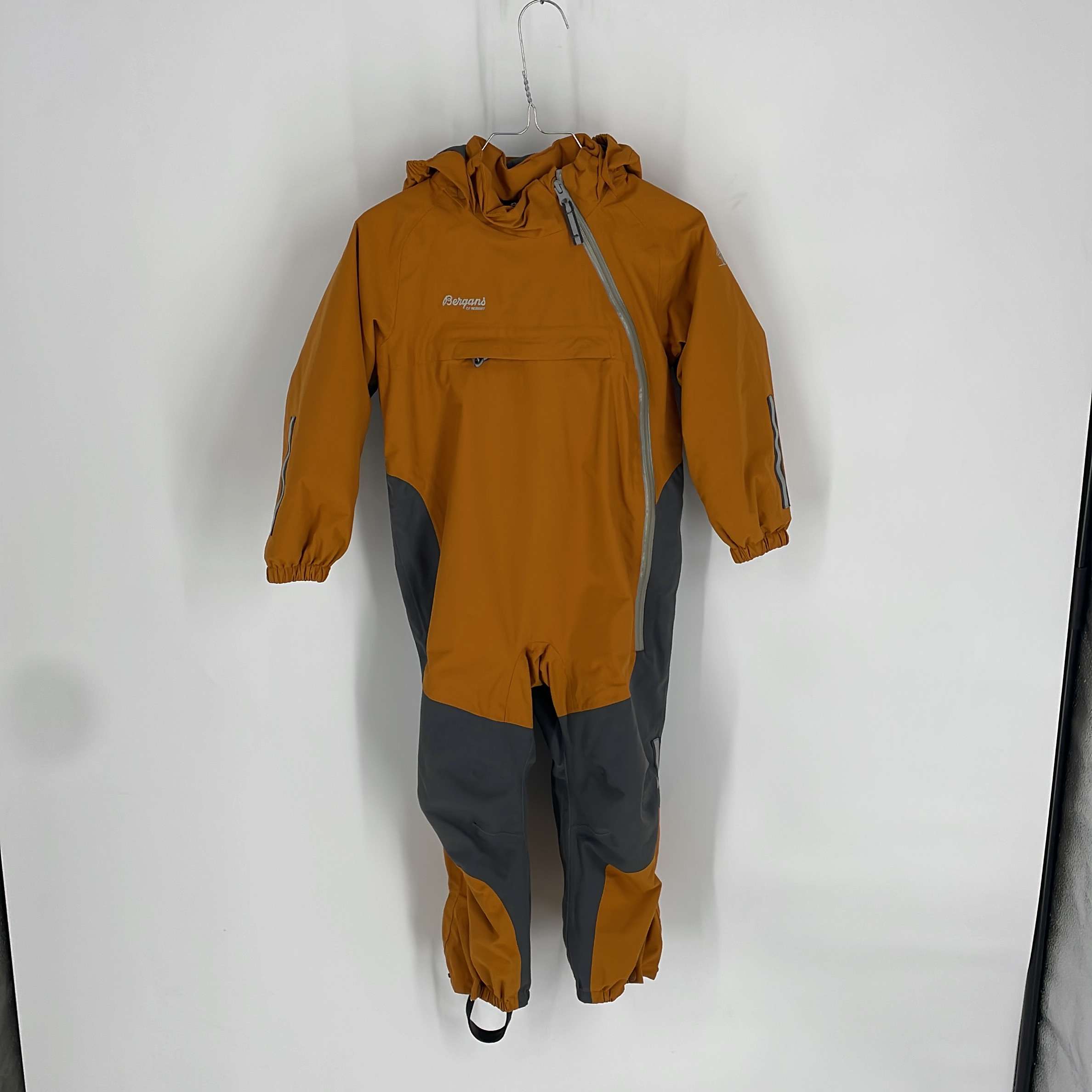 0-Veste/combinaison de ski  Marque Inconnue 4 ans