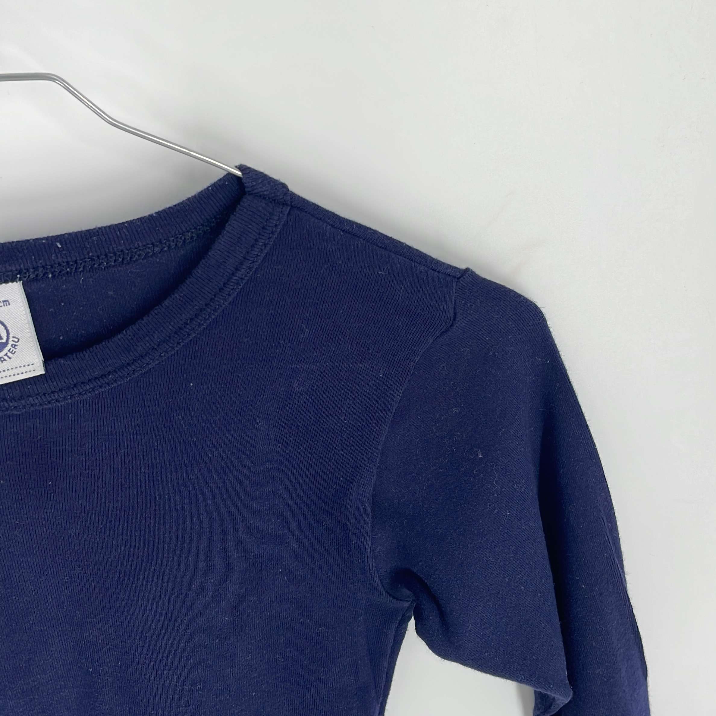 1-T-shirt manches longues Petit Bateau 5 ans