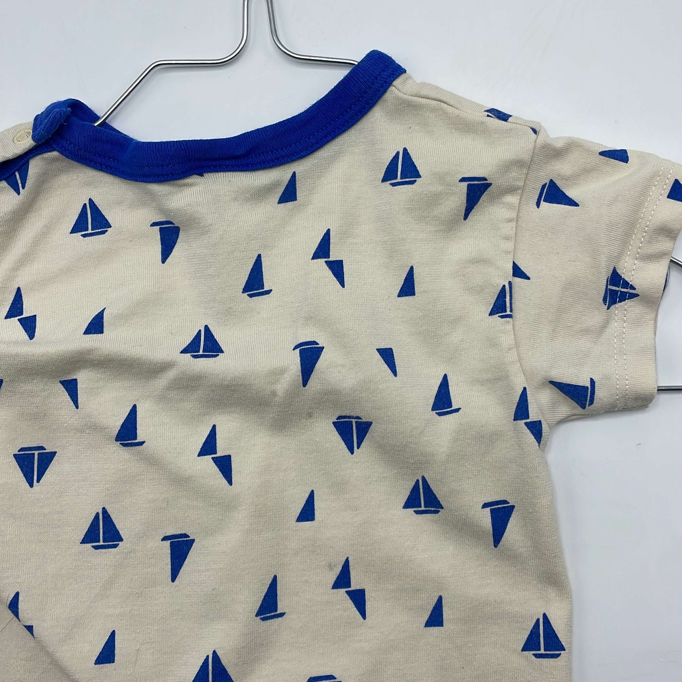 2-T-shirt manches courtes Petit Bateau 6 mois