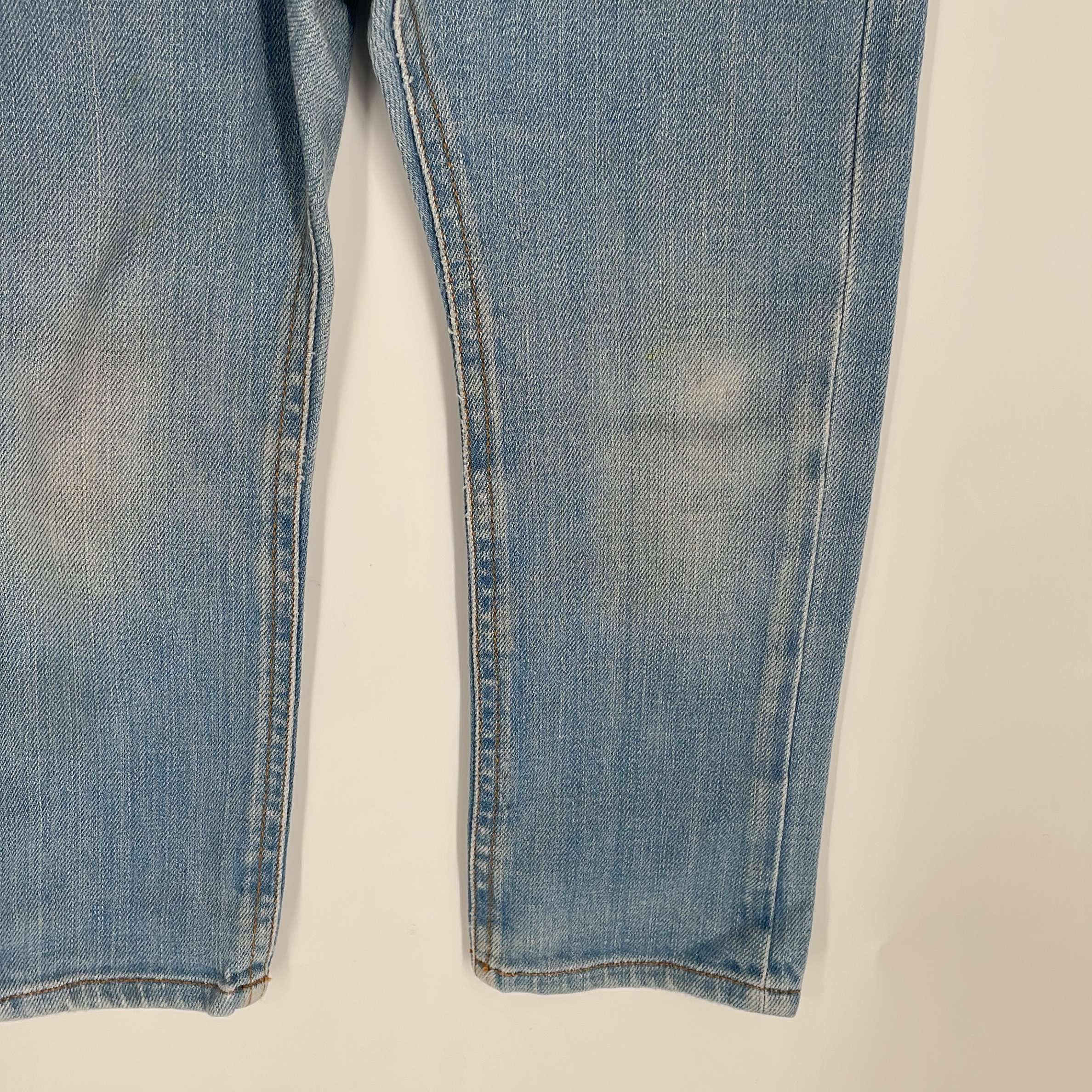 1-Jeans Finger In The Nose