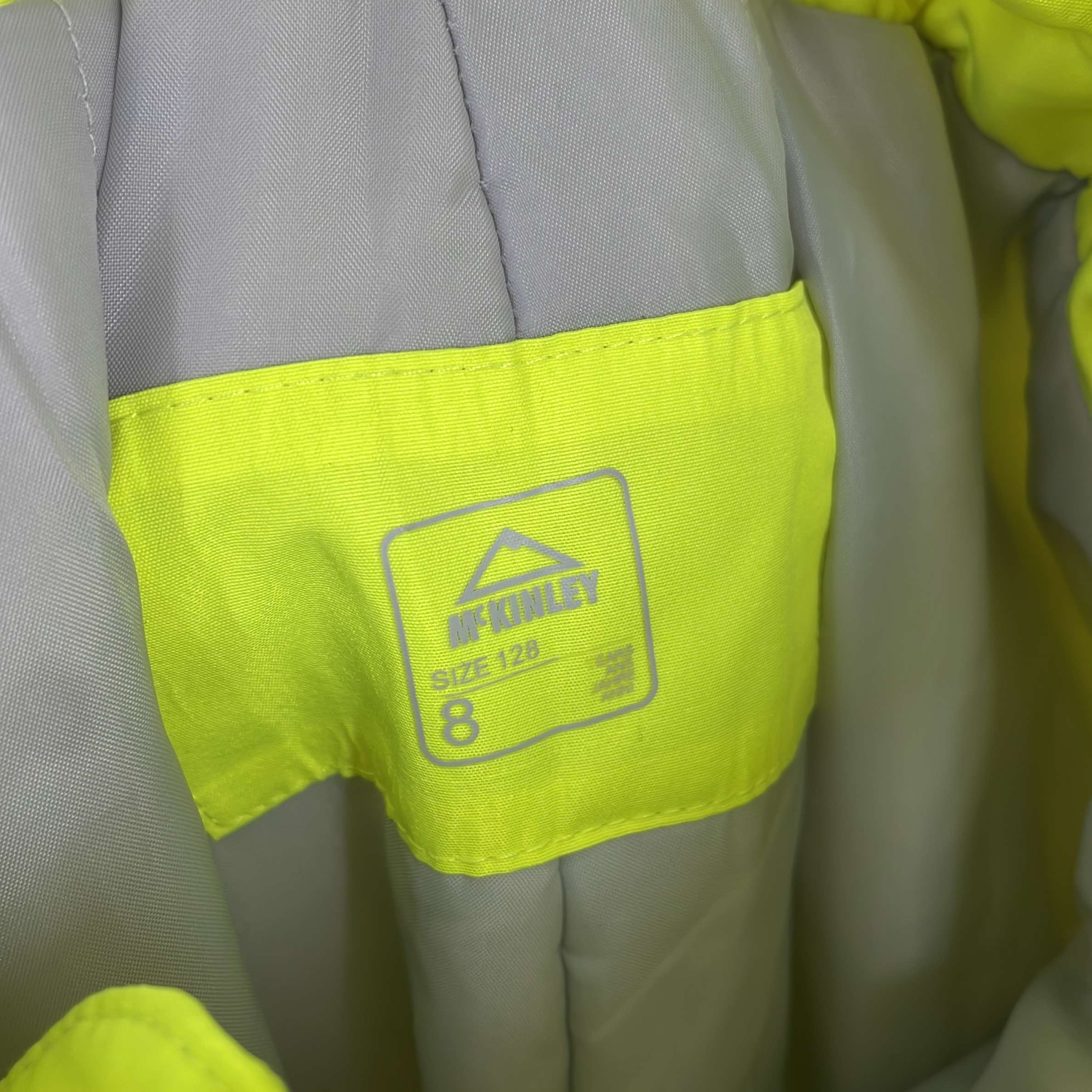 1-Veste/combinaison de ski  Marque Inconnue 8 ans