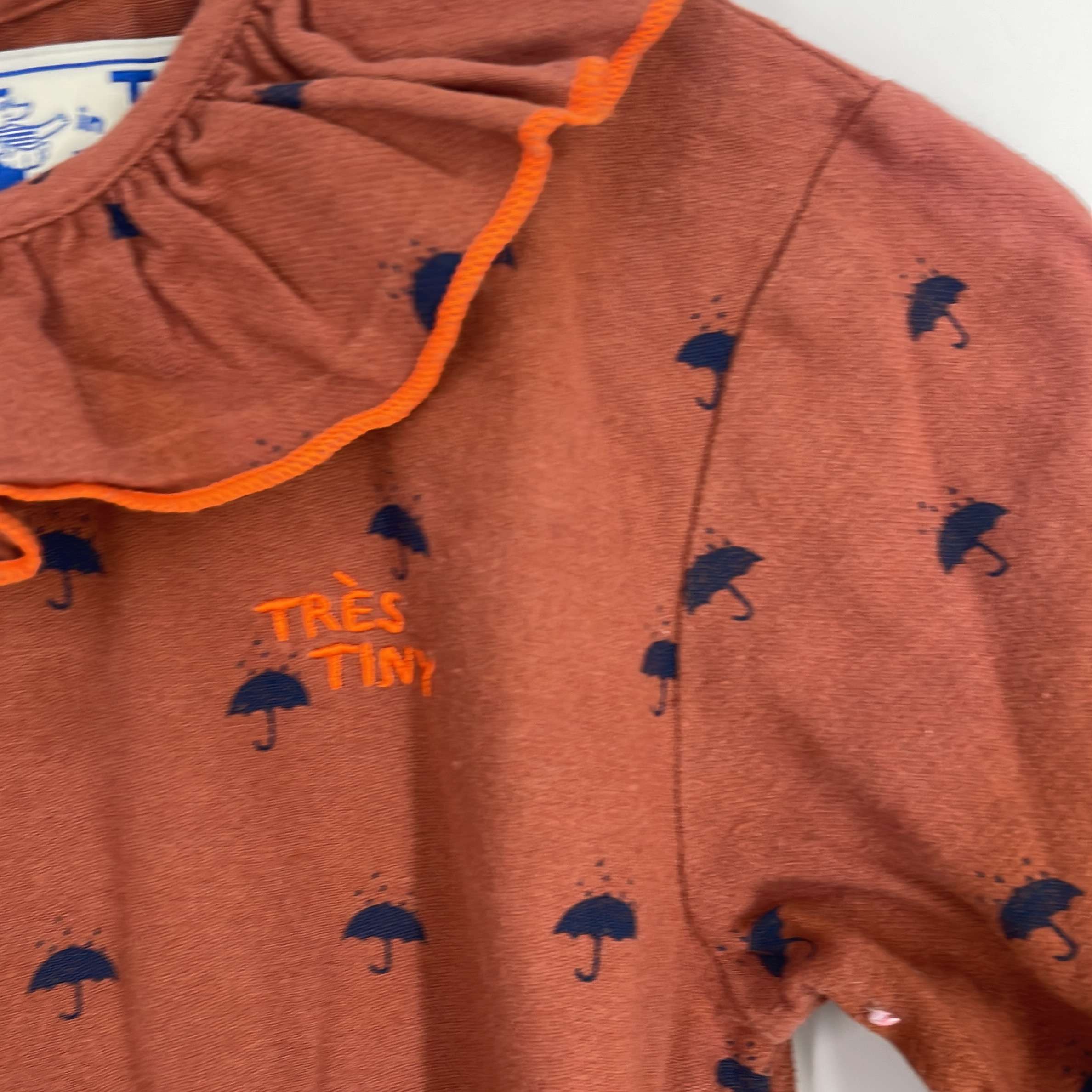 2-Robe Marque Inconnue 5-6 Ans