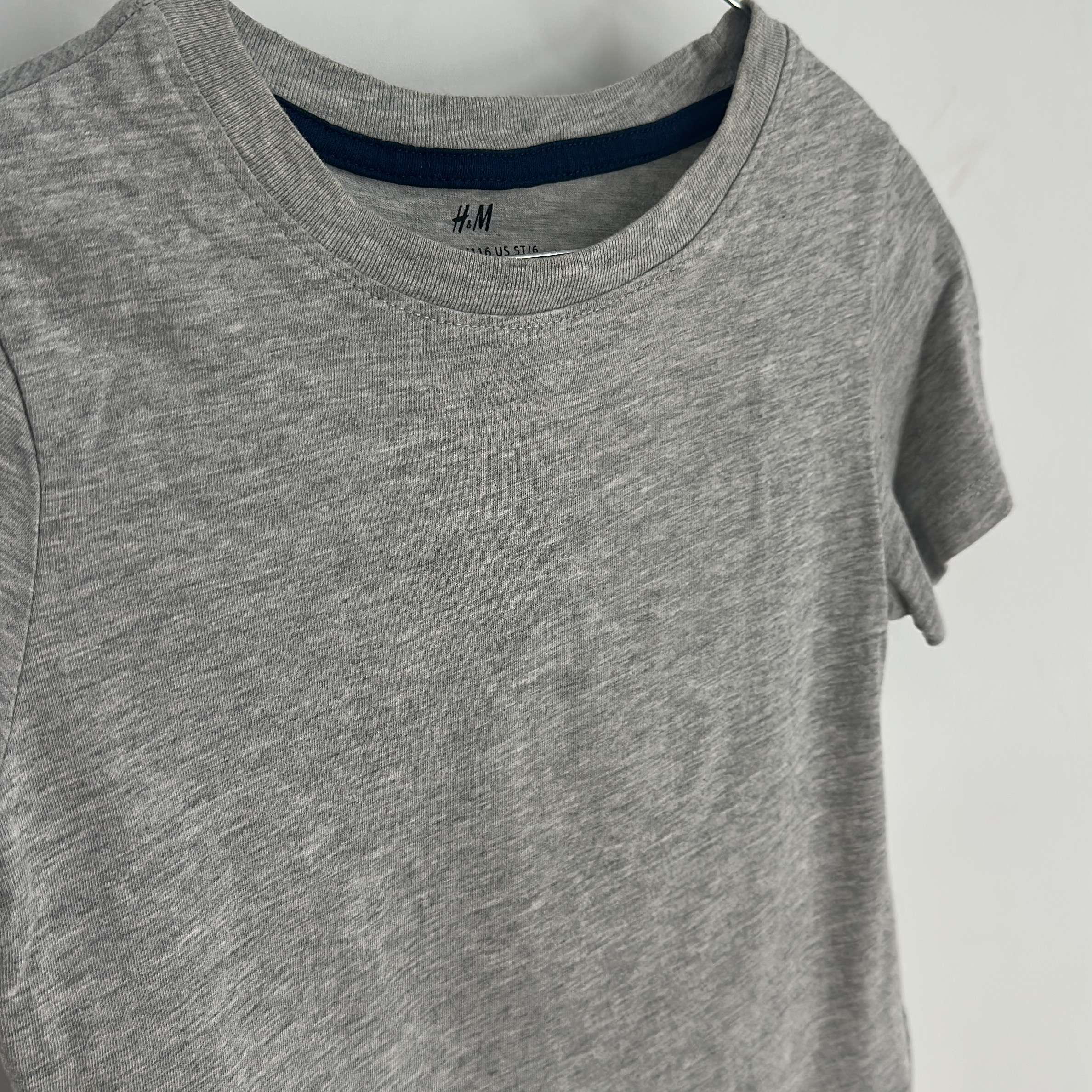1-T-shirt manches courtes H&M 5-6 Ans