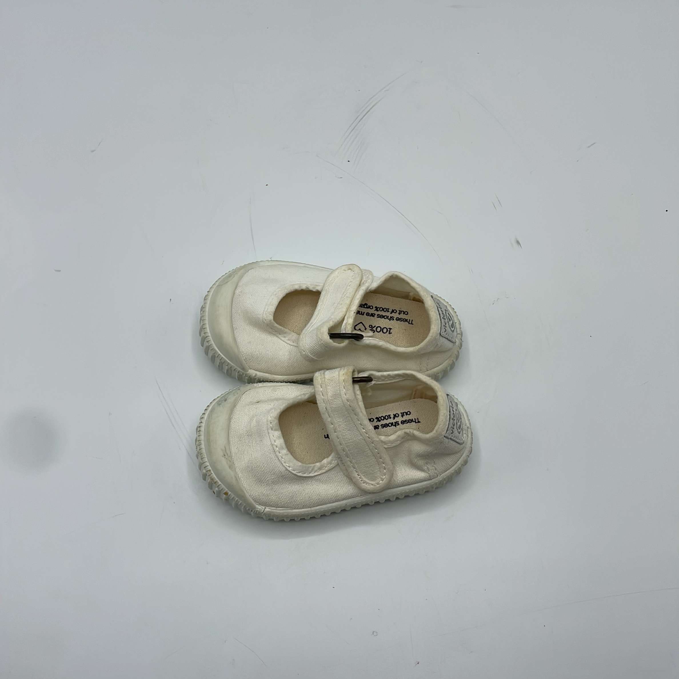 1-Chaussures Victoria Taille 18
