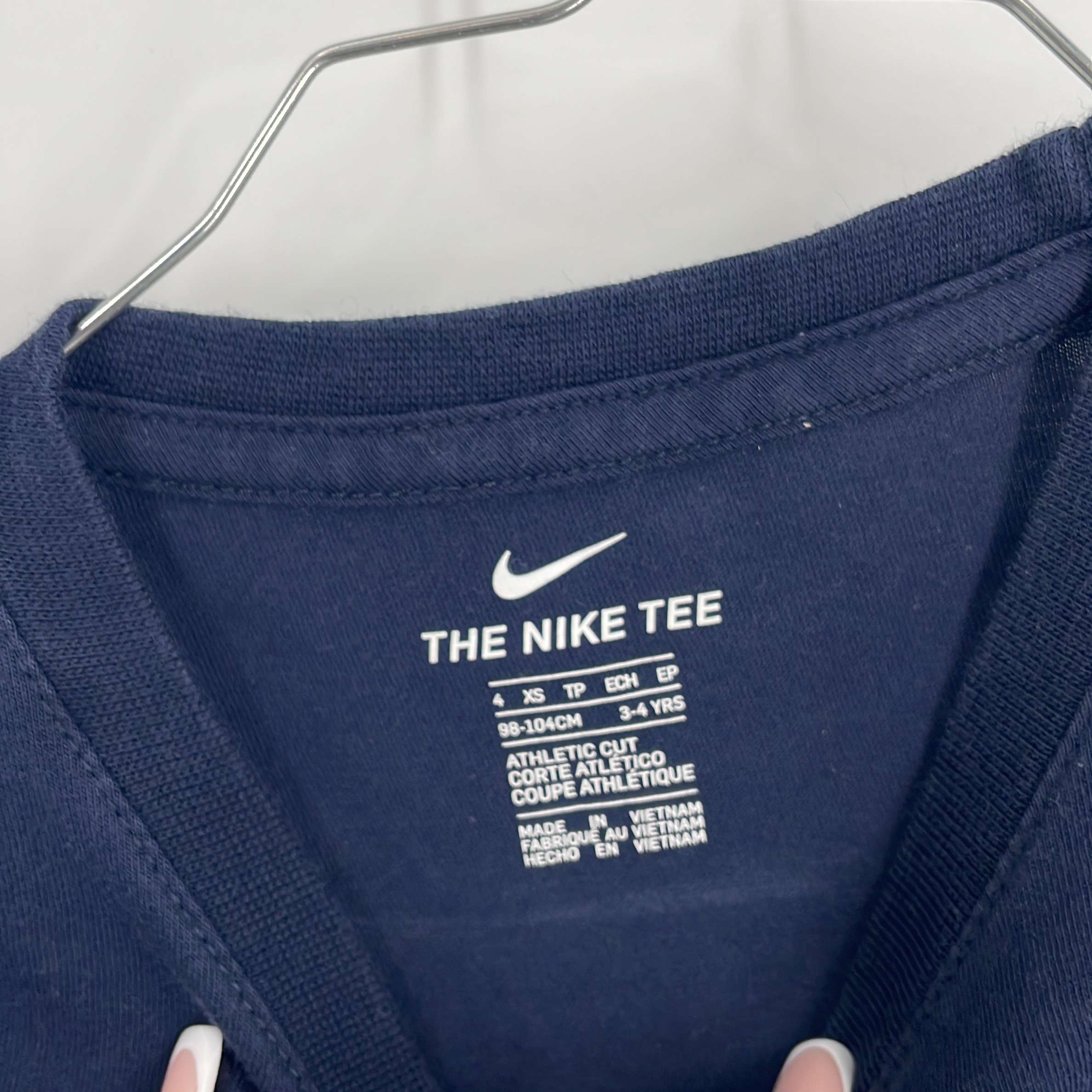 1-T-shirt manches courtes Nike 3-4 Ans