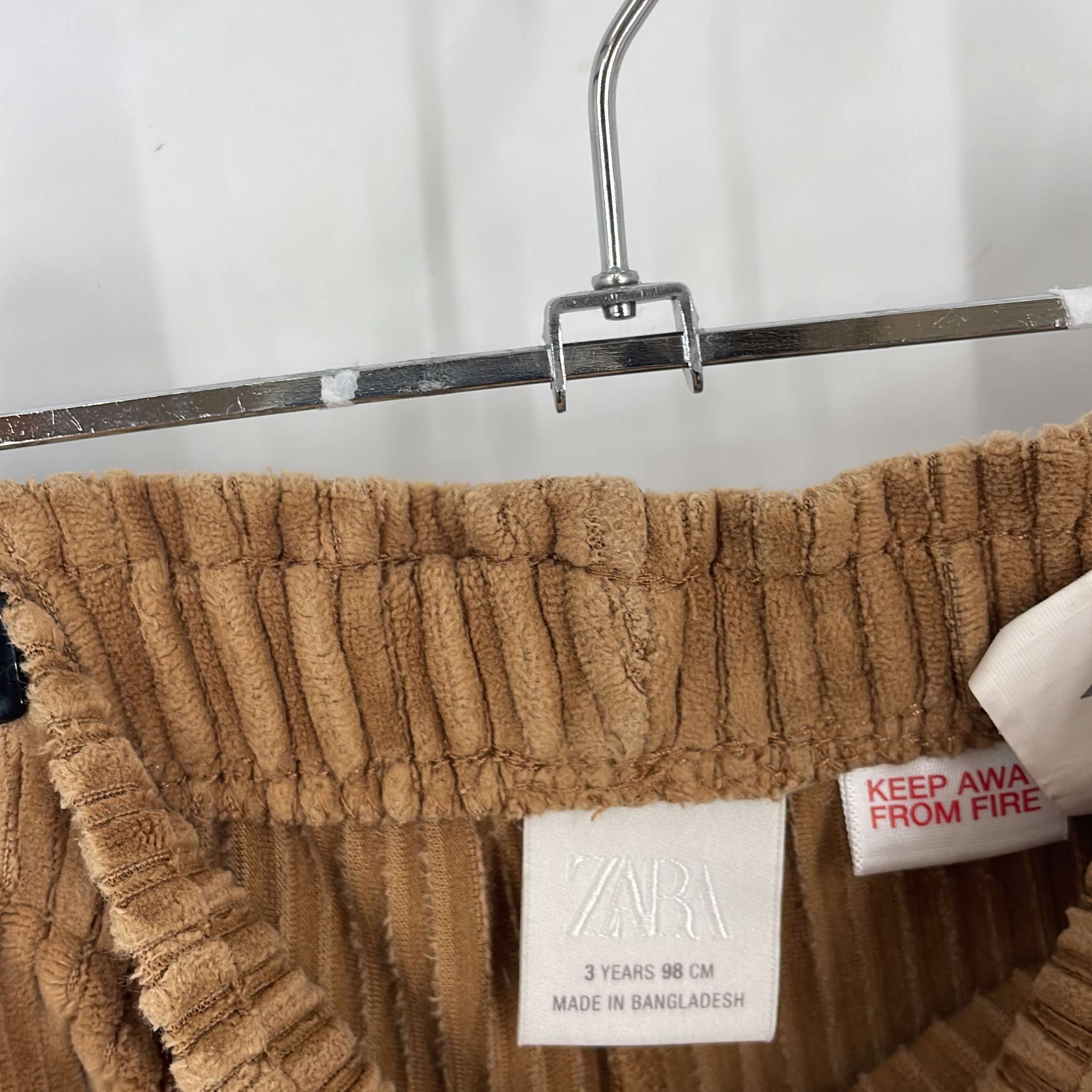 1-Pantalon Zara Kids 3 ans