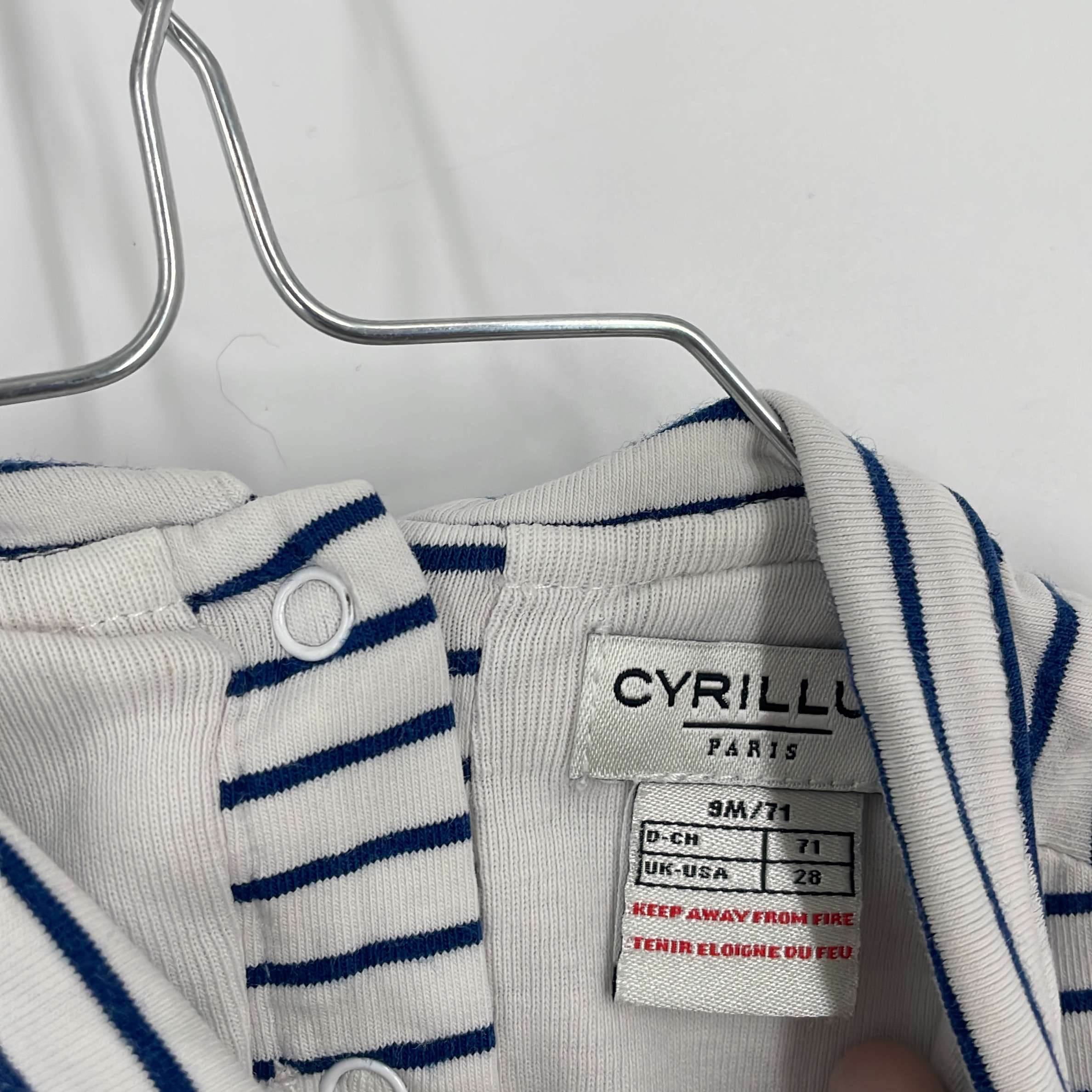 1-Short Cyrillus 9 mois