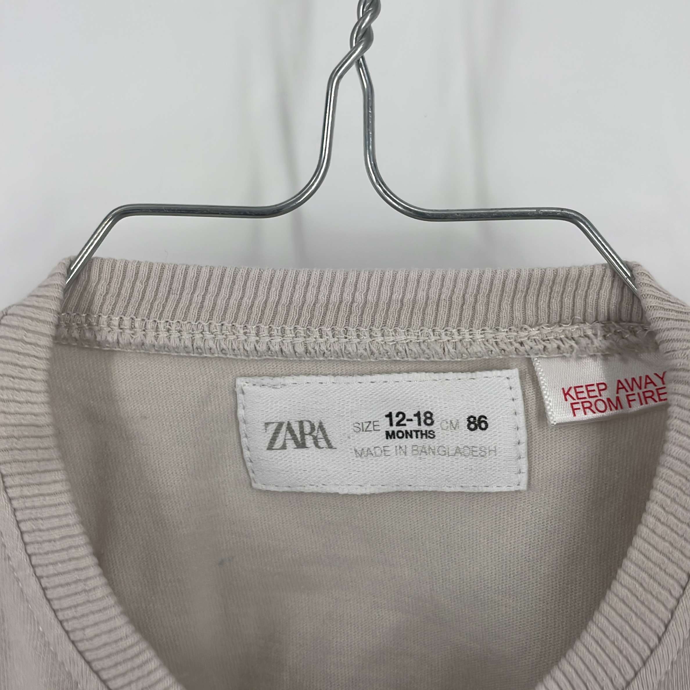 1-T-shirt manches longues Zara Baby 12-18 Mois