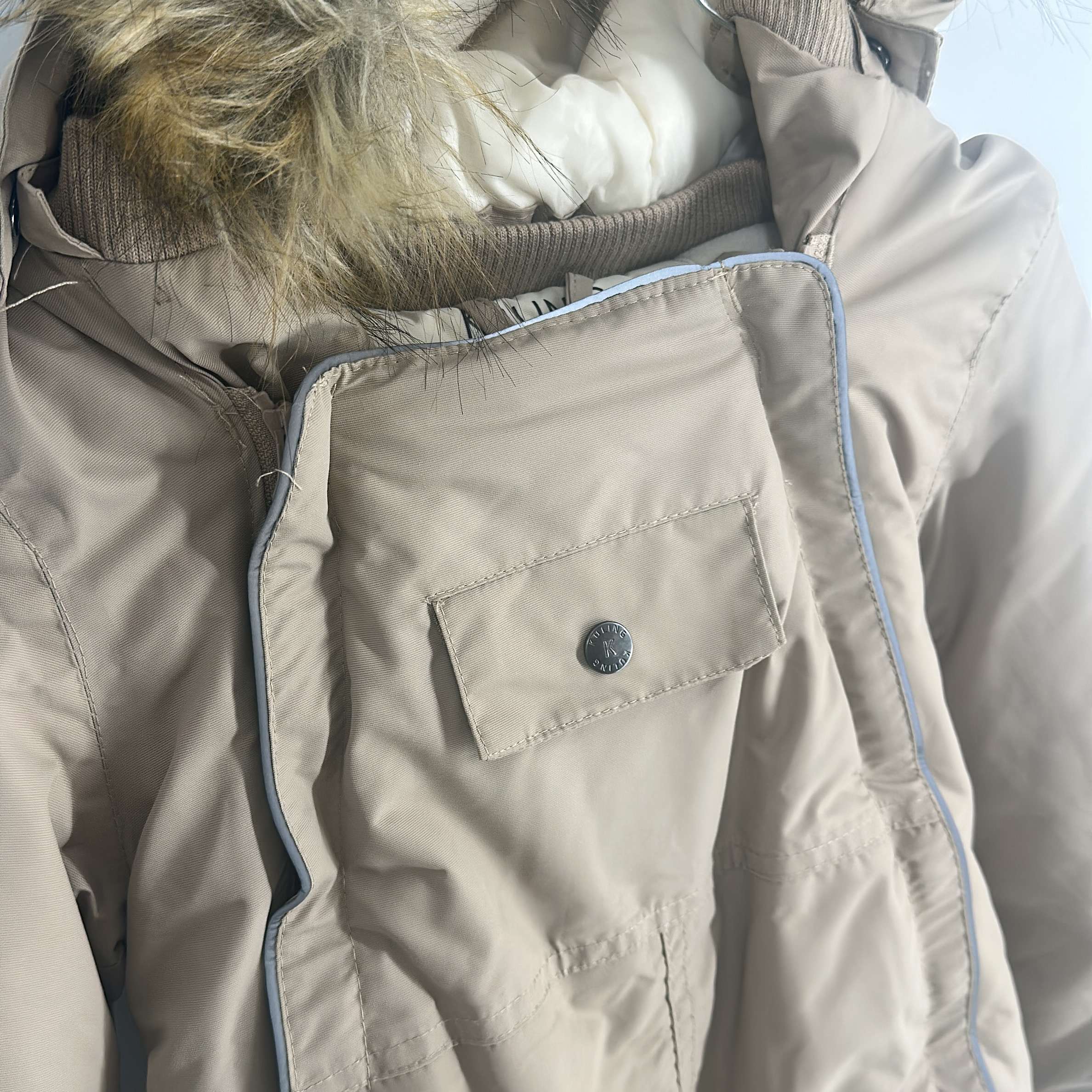 1-Veste/combinaison de ski  Marque Inconnue