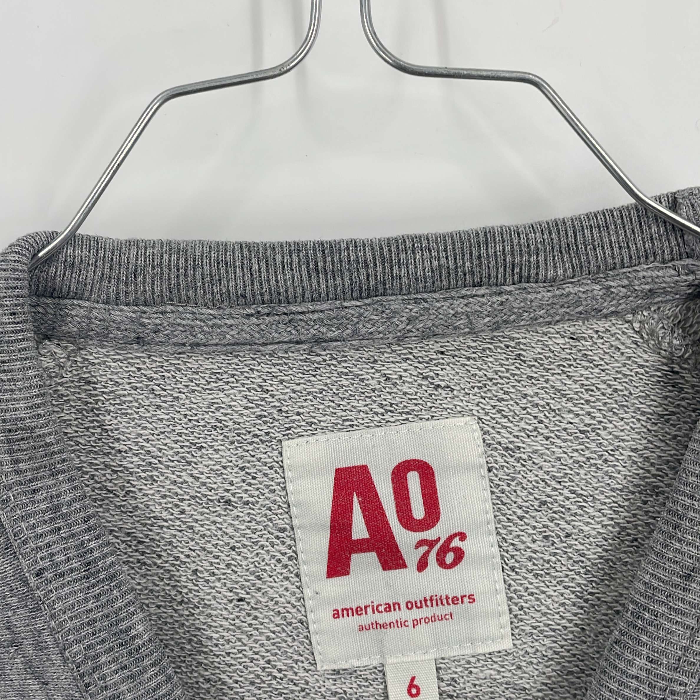 1-Sweat American Outfitters 6 ans