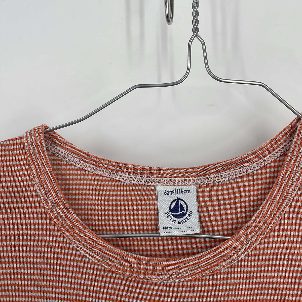 1-T-shirt manches courtes Petit Bateau 6 ans
