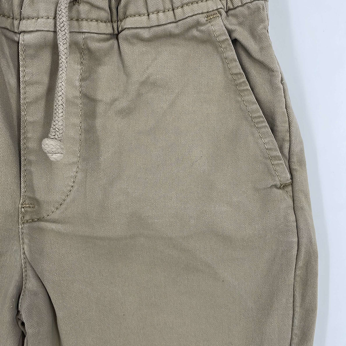 1-Short American Outfitters 6 ans