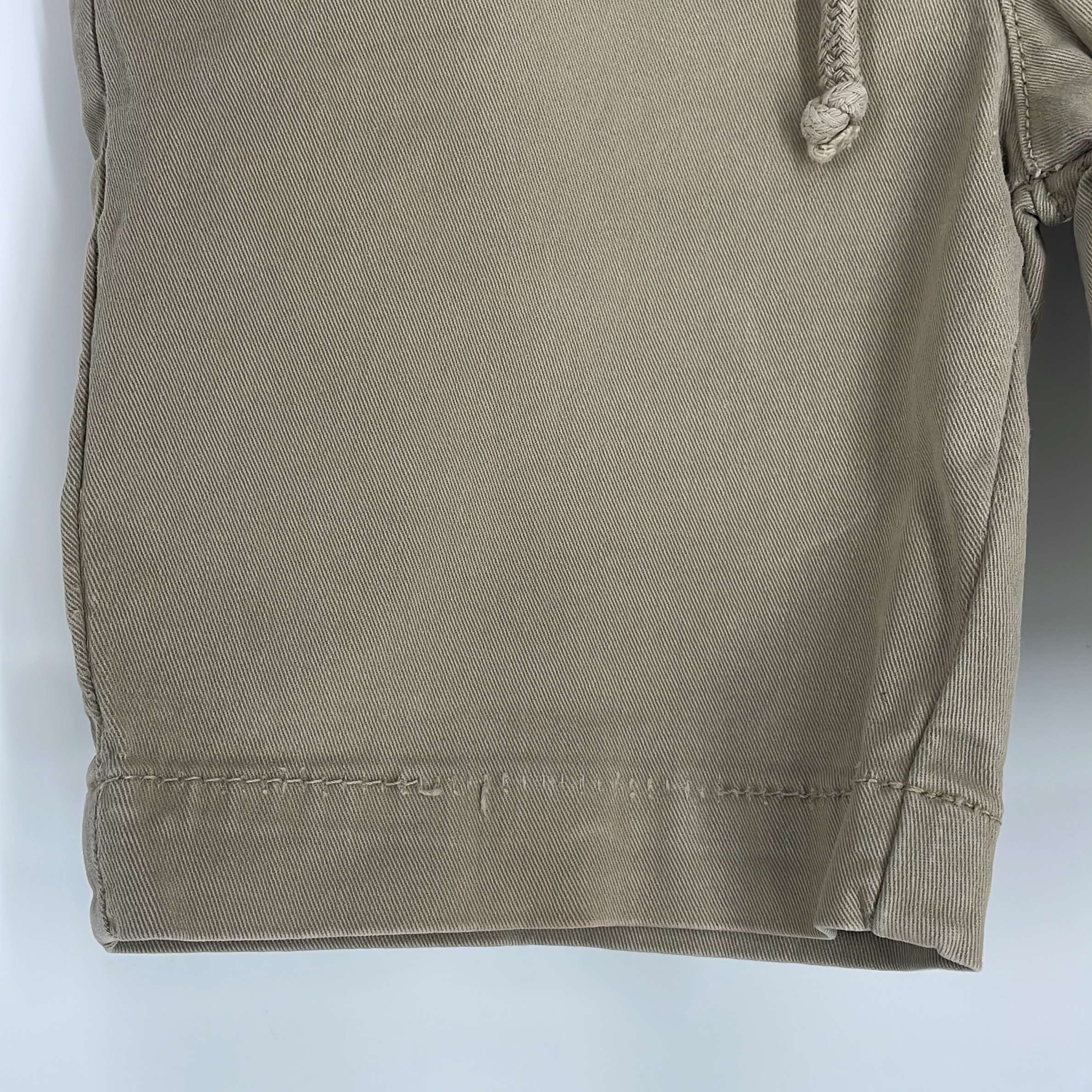 2-Short American Outfitters 6 ans