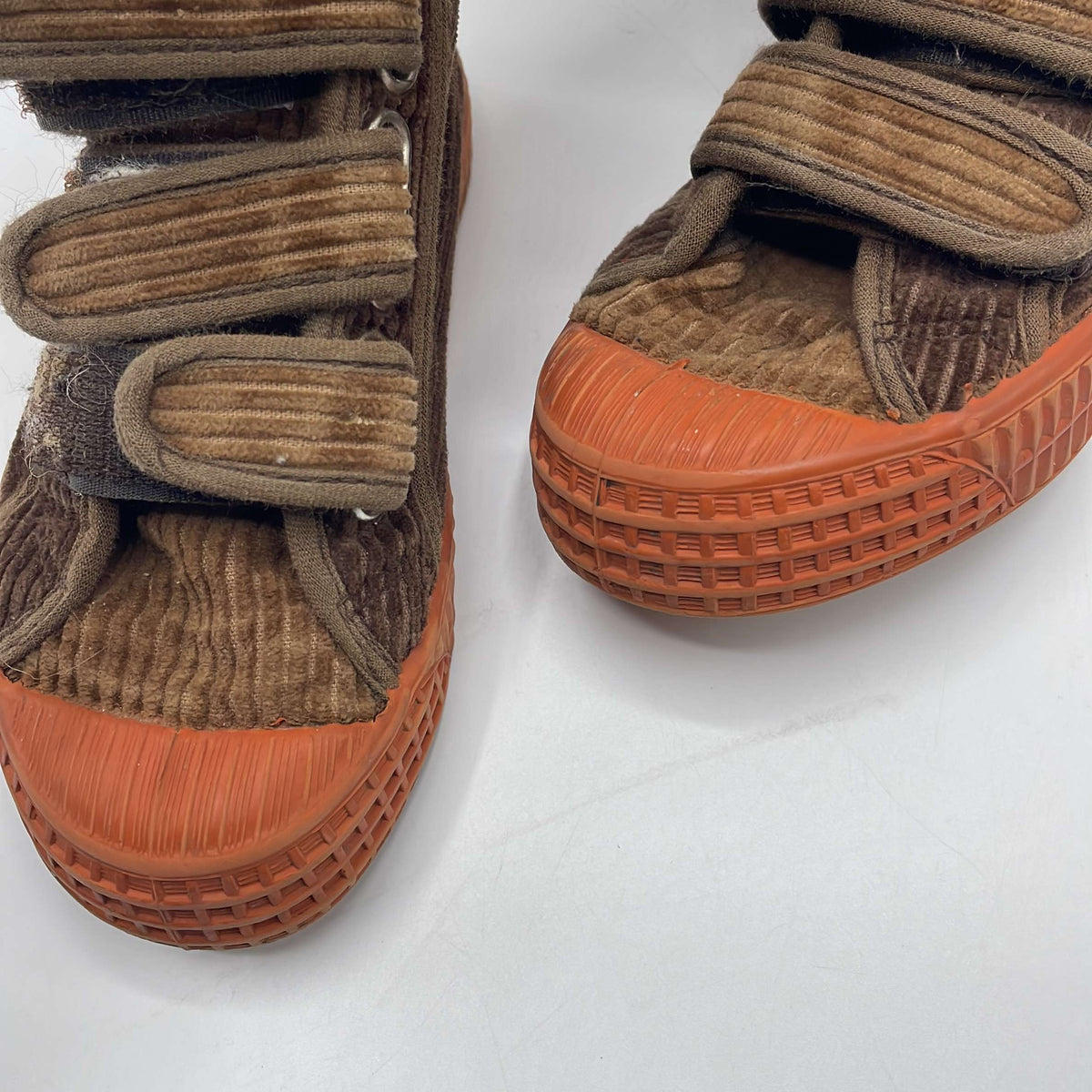 2-Chaussures Marque Inconnue Taille 24