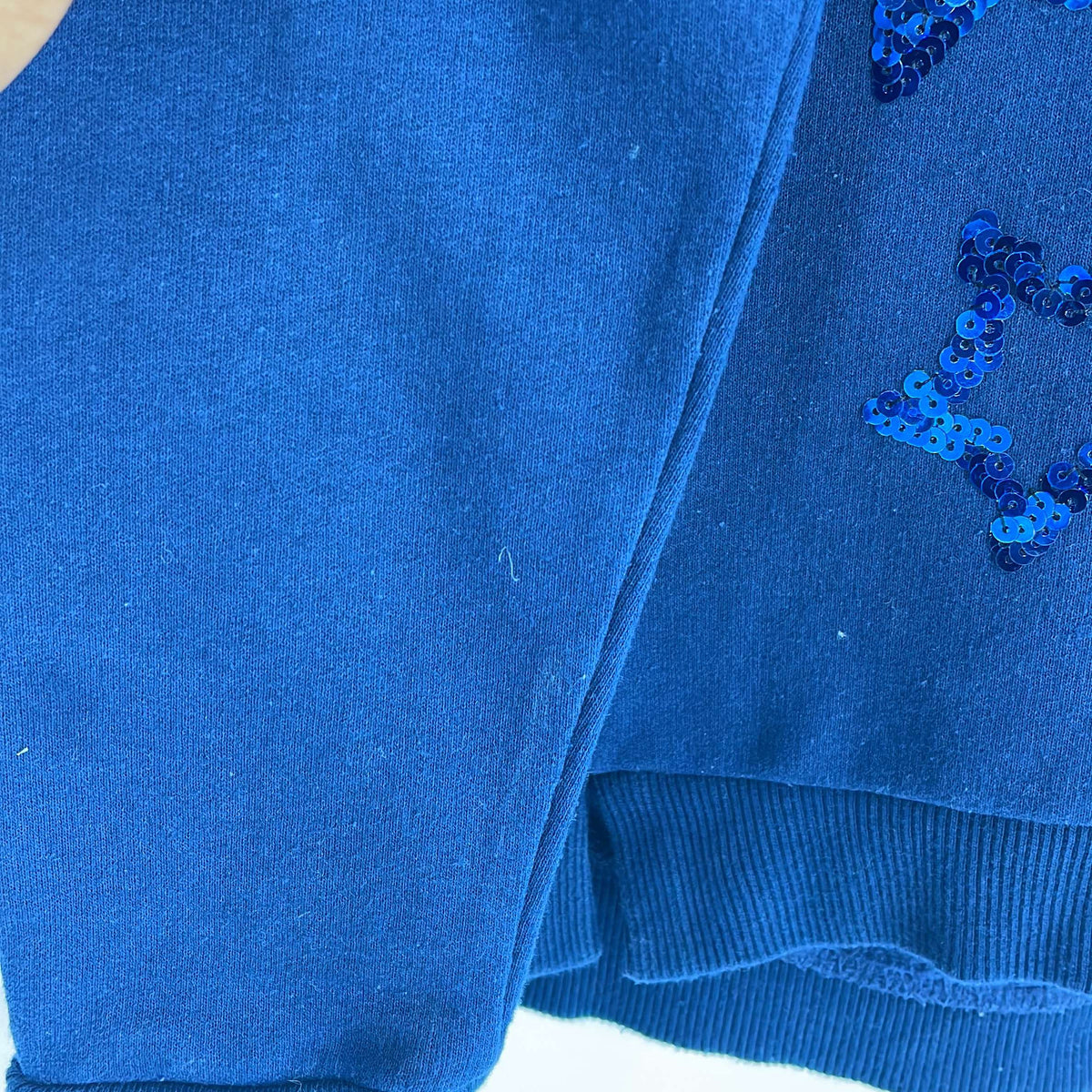 2-Sweat Esprit 9 ans