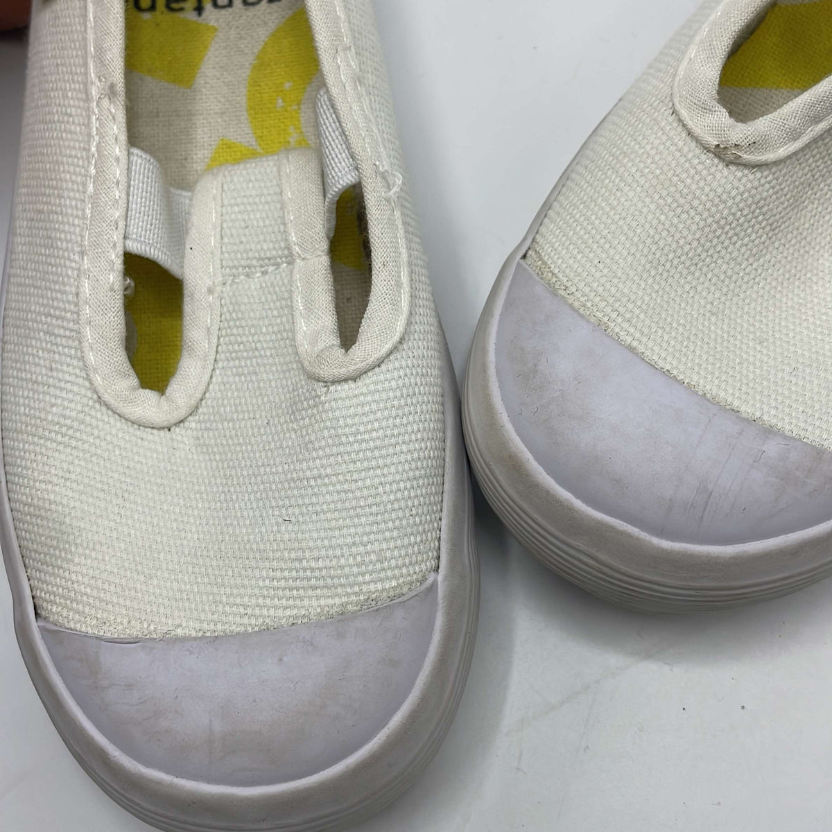 2-Chaussures Marque Inconnue Taille 27