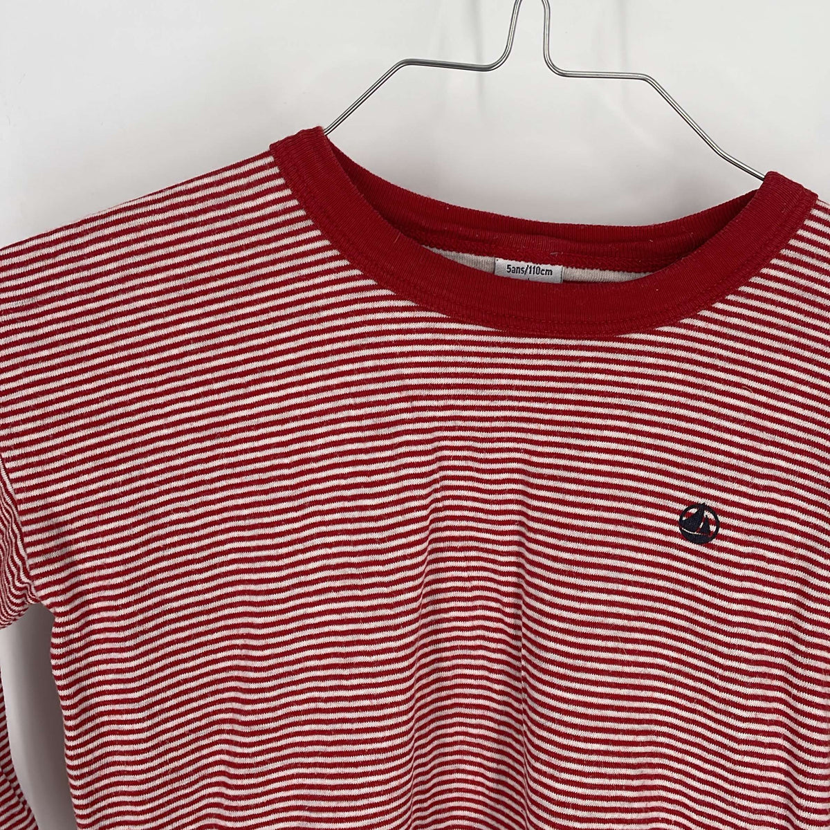 1-T-shirt manches longues Petit Bateau 5 ans