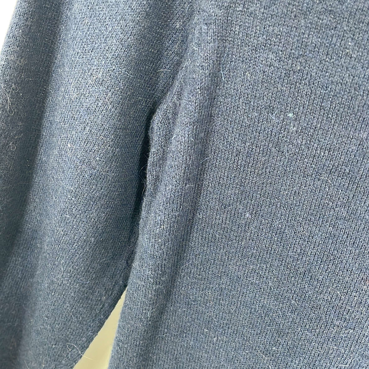 2-Sweat Cyrillus 8 ans