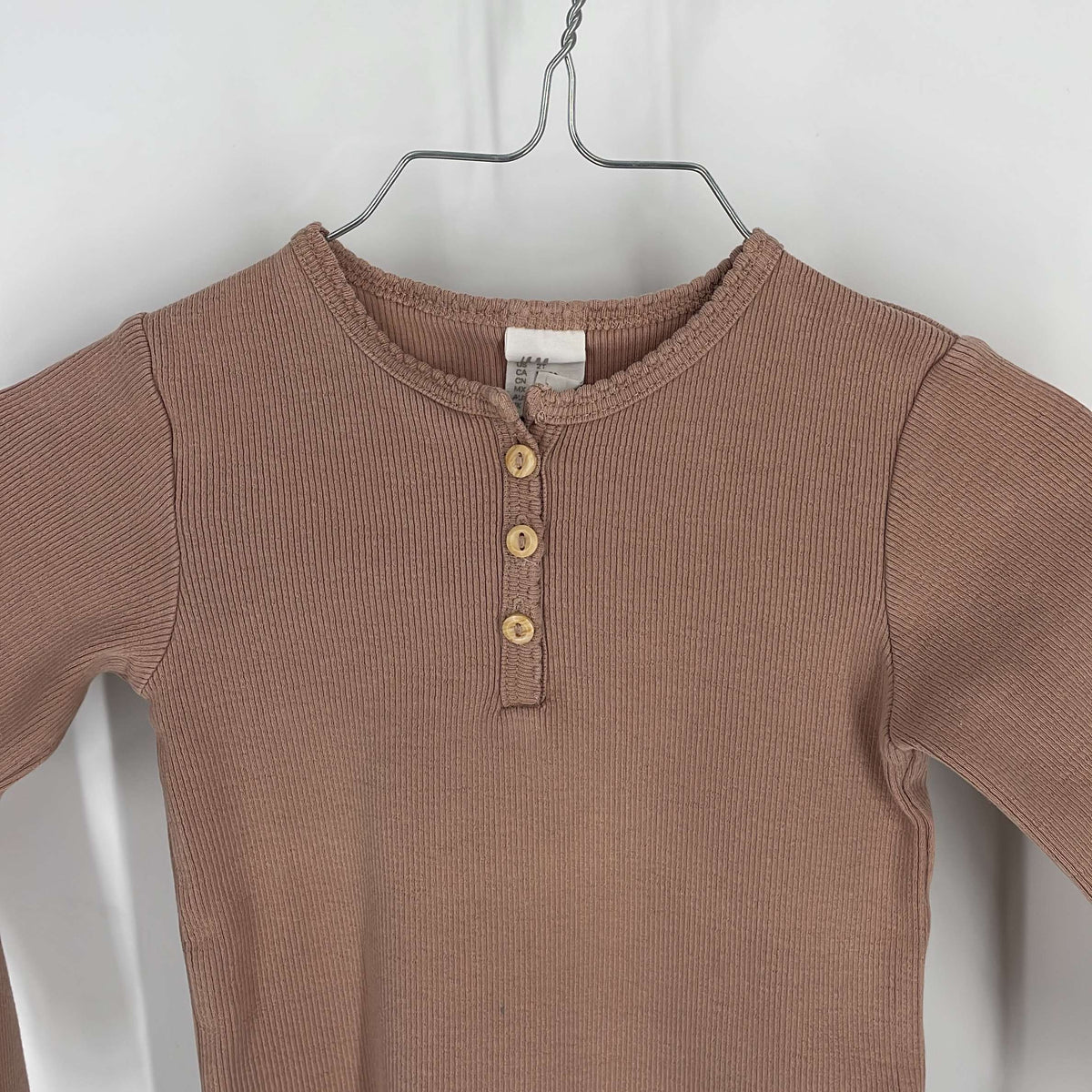 1-T-shirt manches longues H&M 24 mois